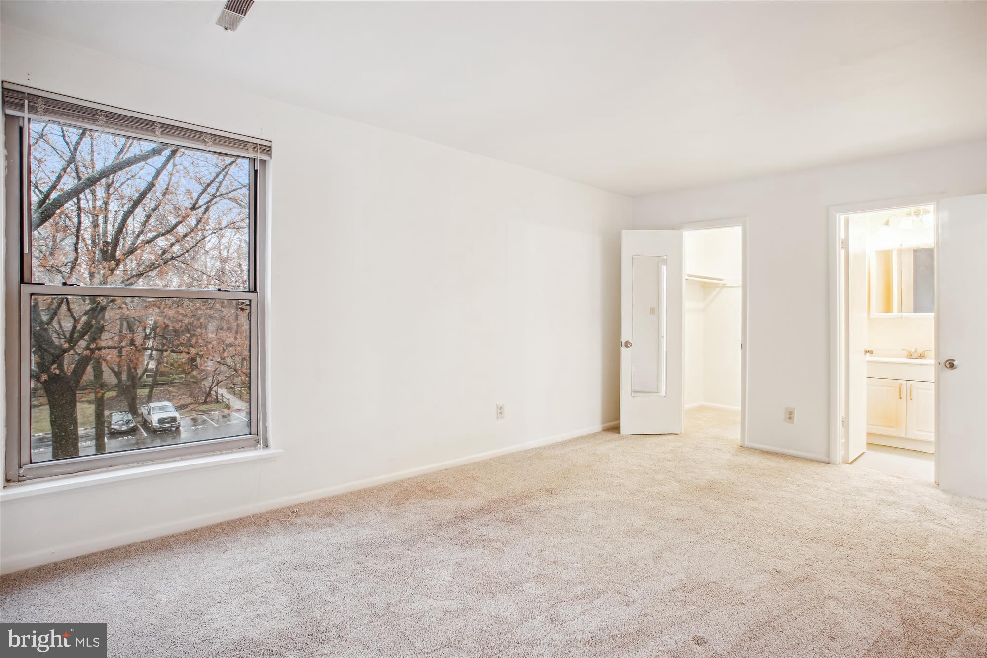 WOODBURN VILLAGE - Residential Lease