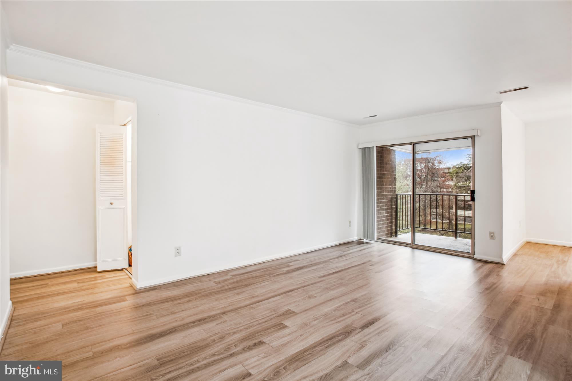 WOODBURN VILLAGE - Residential Lease