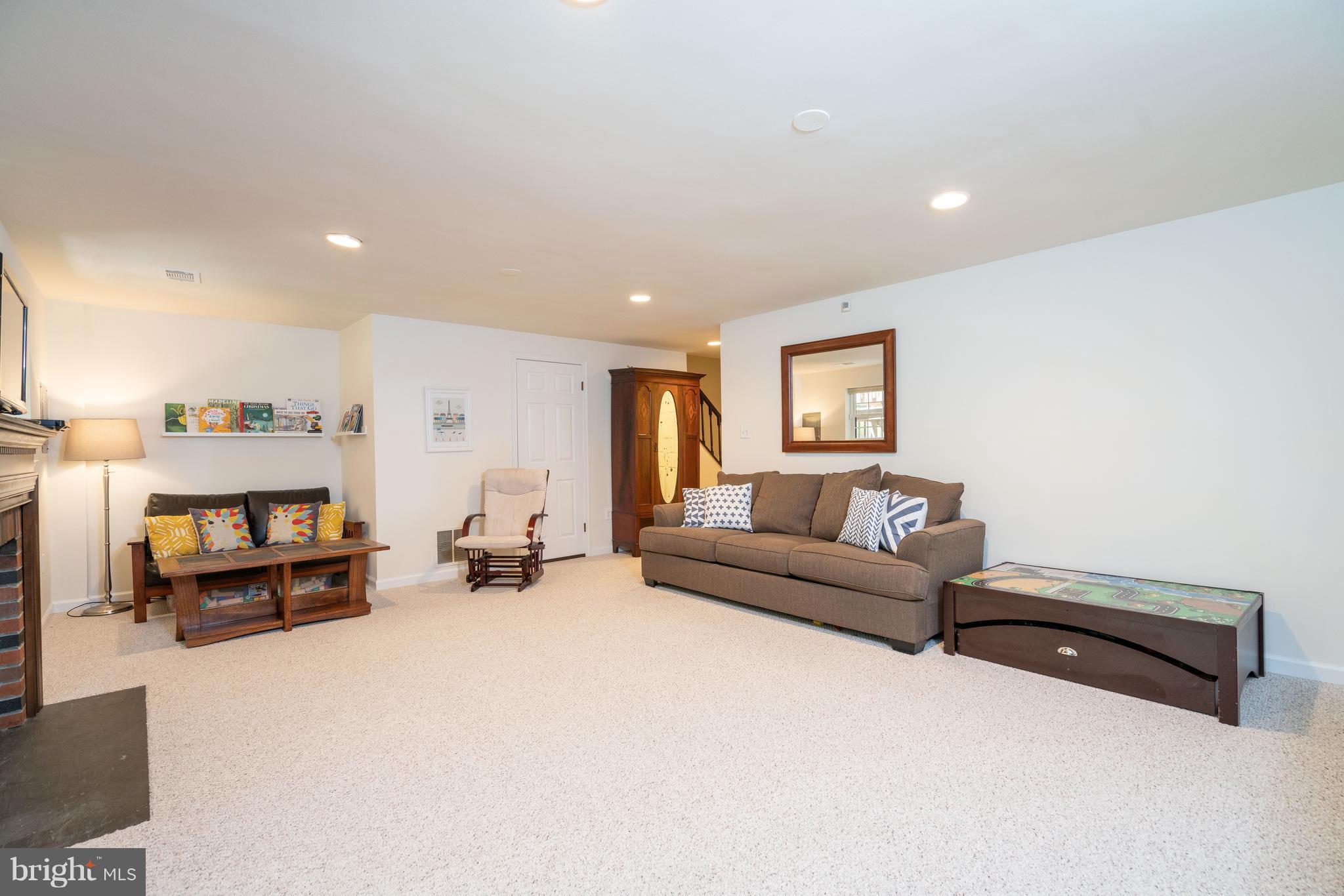 BURKE CENTRE - Residential