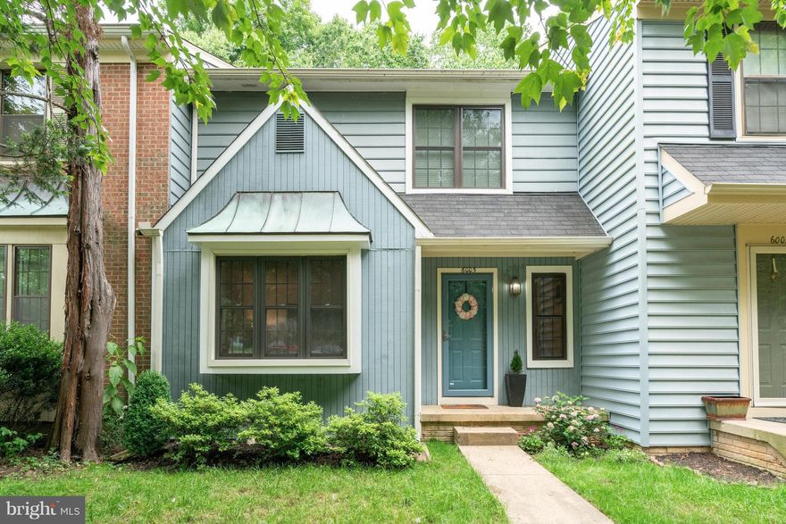 ENJOY ALL OF BURKE CENTRE AMENITIES ON A QUIET CUL-DE-SAC! 3 BEDROOMS & 2.5 BATHROOMS. REMODELED KITCHEN W/AMPLE KITCHEN CABINETS, GRANITE COUNTERS, SS APPLIANCES, TILE FLOOR & PANTRY. NEWER CARPET IN THE LR/DR & ACCESS TO DECK. LL FAMILY ROOM OFFERS WOOD BURNING FIREPLACE, FULL BTH.PLENTY OF STORAGE, WALKOUT TO PATIO & YARD. BACKS TO WOODED COMMON AREA FOR PLENTY OF PRIVACY.MINUTES TO VRE & METRO