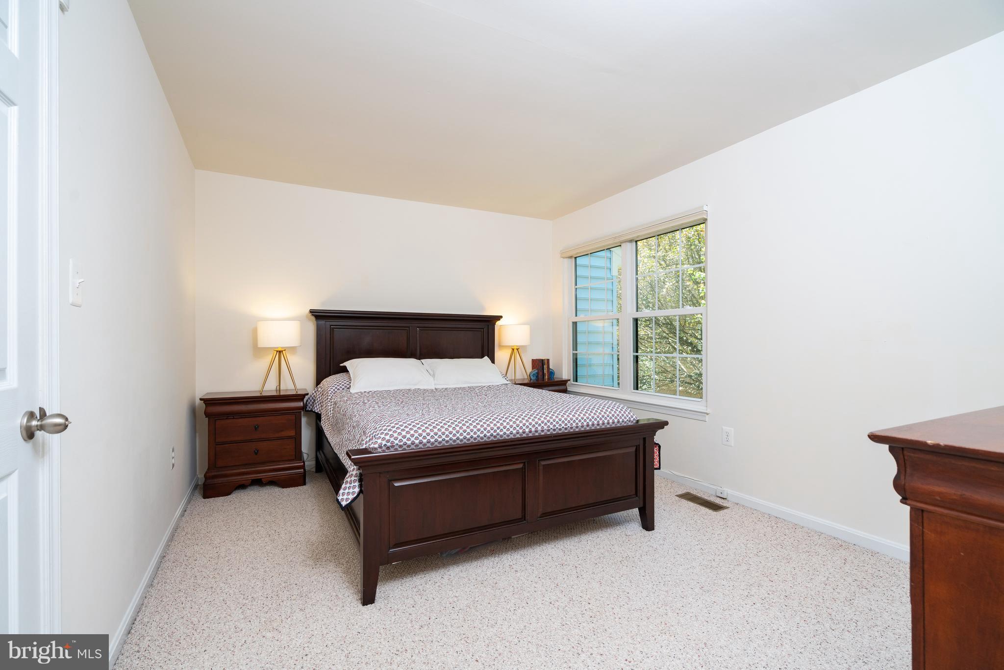 BURKE CENTRE - Residential