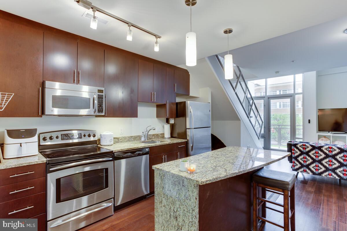 PLAZA LOFTS 22 - Residential