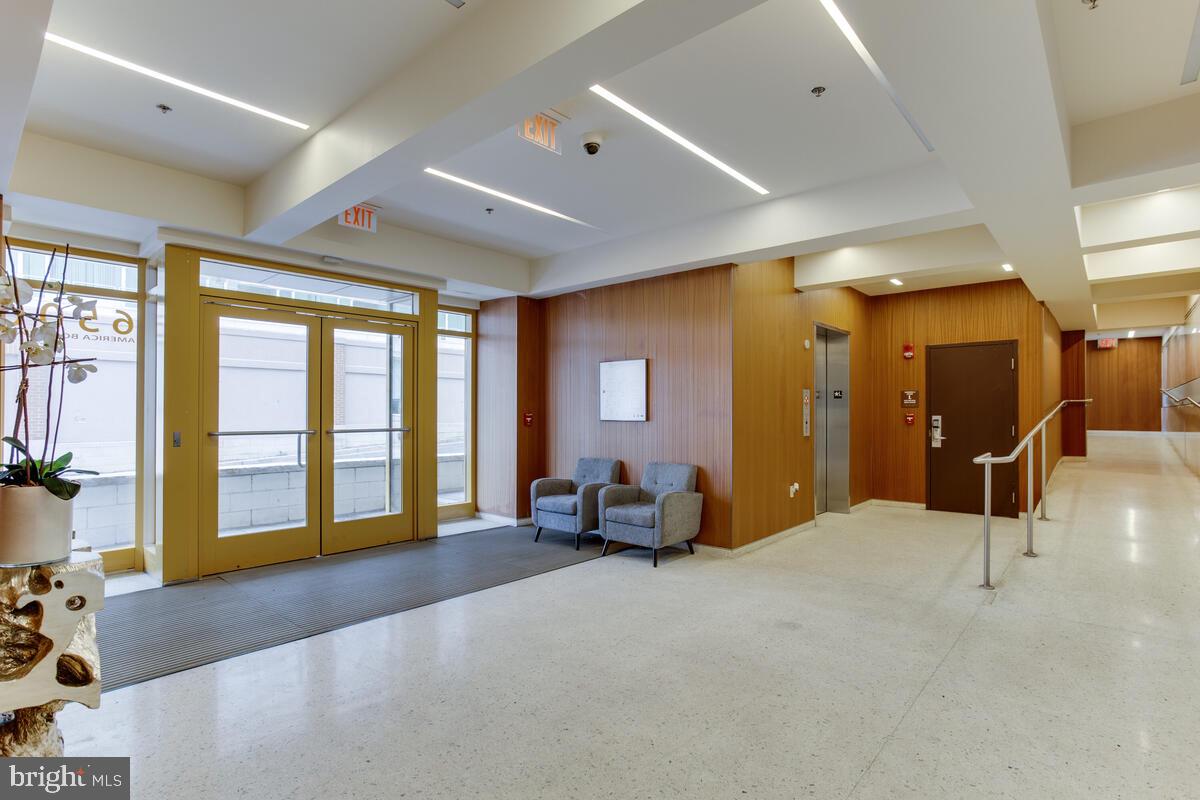 PLAZA LOFTS 22 - Residential