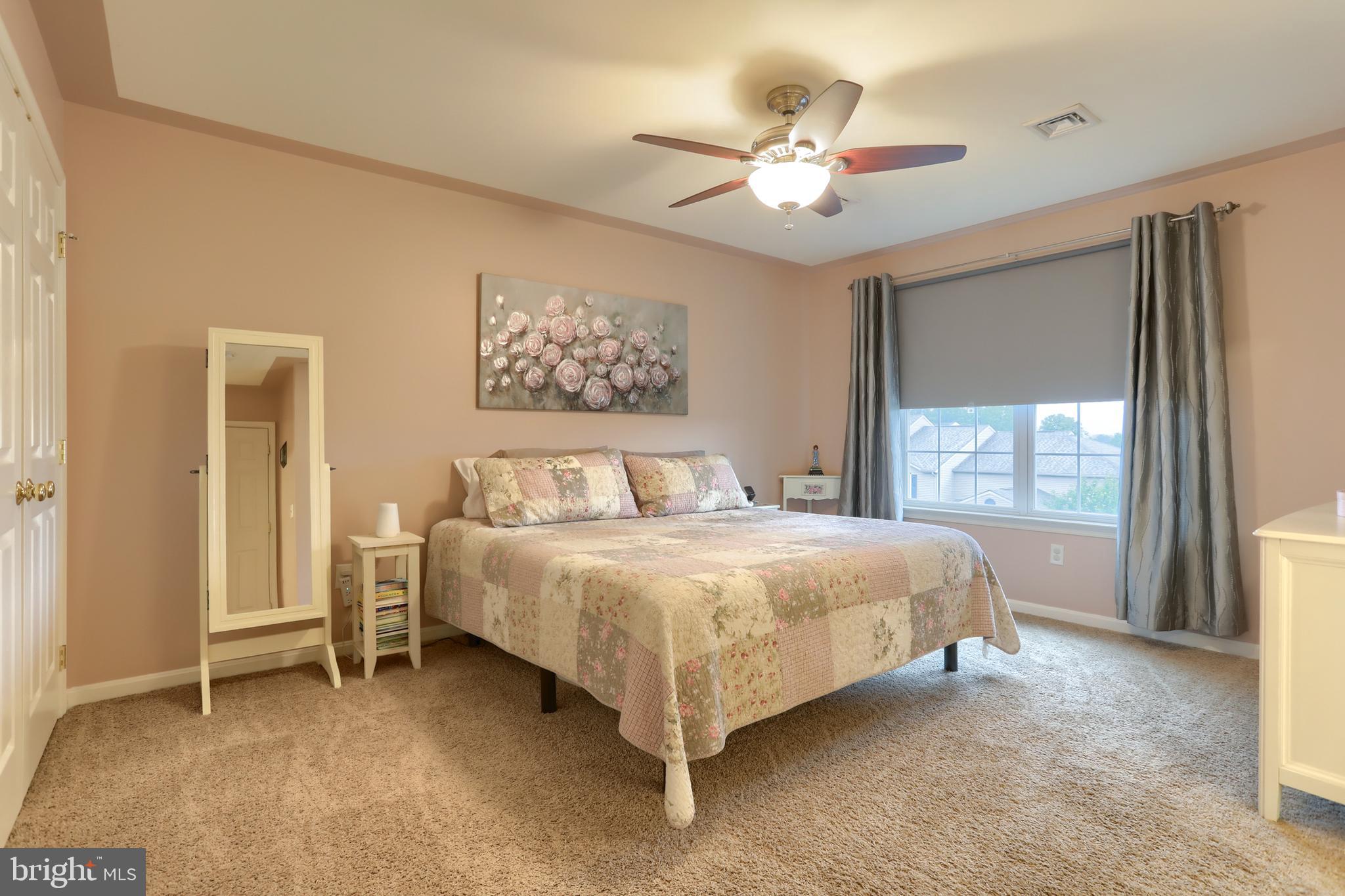 THE PINNACLE - Residential