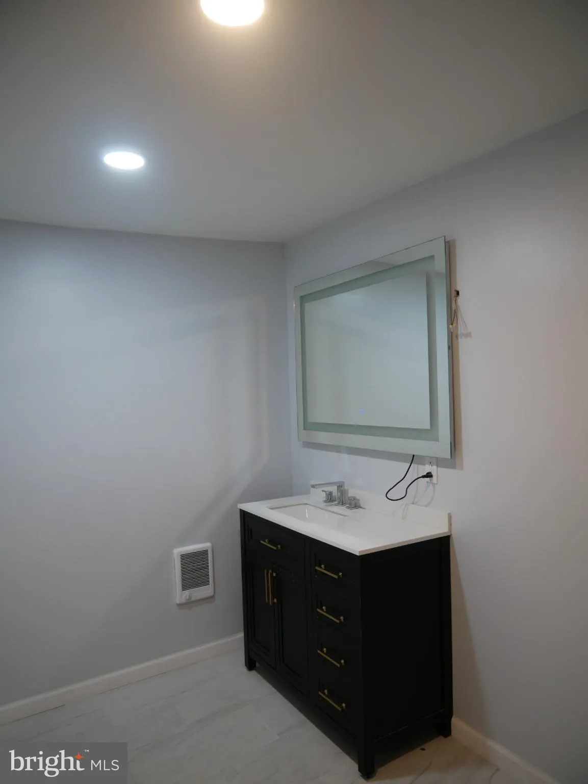 Coal Township, Pennsylvania 17866, United States, 4 Bedrooms Bedrooms, ,2 BathroomsBathrooms,Residential,Coming Soon,247738