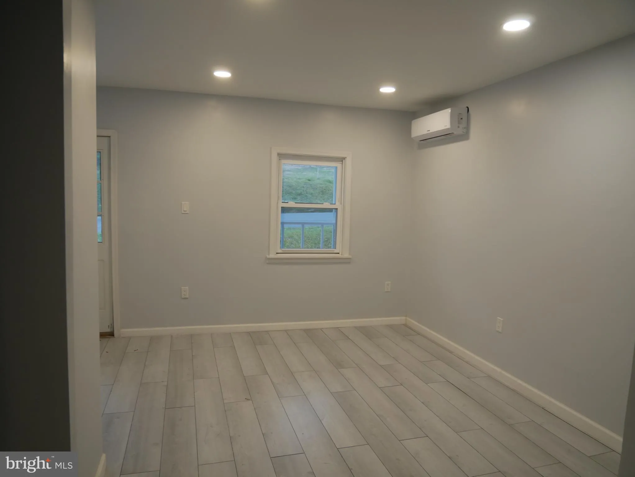 Coal Township, Pennsylvania 17866, United States, 4 Bedrooms Bedrooms, ,2 BathroomsBathrooms,Residential,Coming Soon,247738