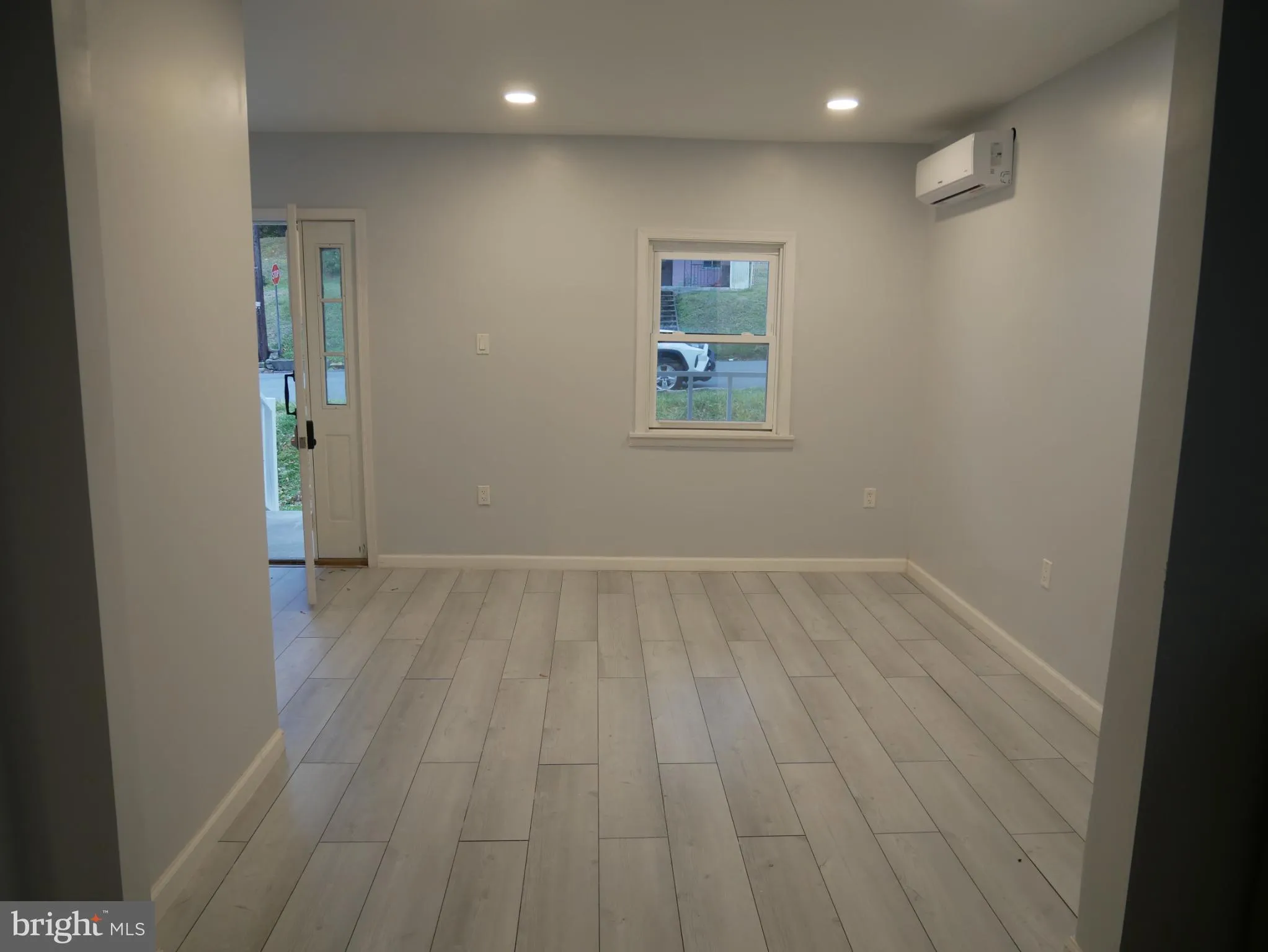 Coal Township, Pennsylvania 17866, United States, 4 Bedrooms Bedrooms, ,2 BathroomsBathrooms,Residential,Coming Soon,247738