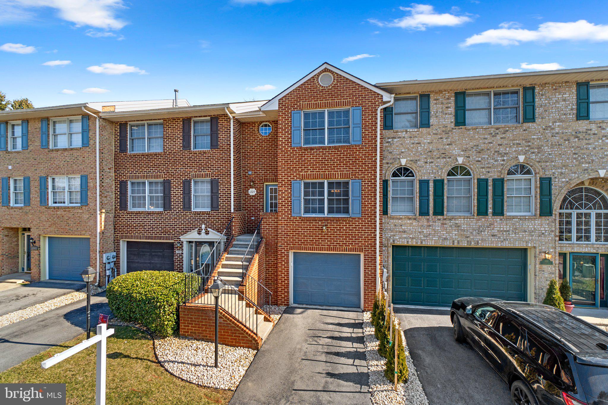 NORTH GATE TOWNE HOMES - Residential