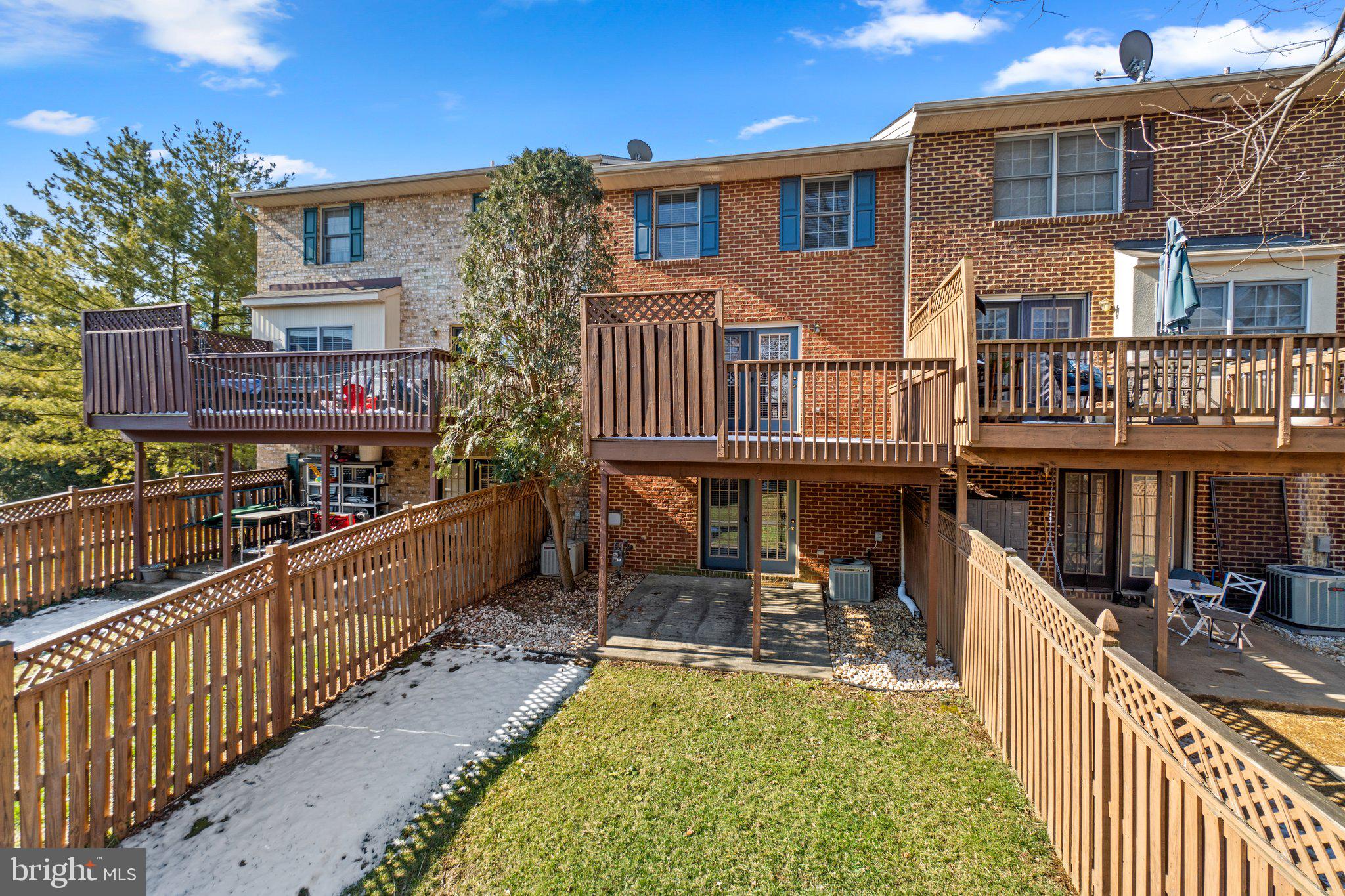 NORTH GATE TOWNE HOMES - Residential