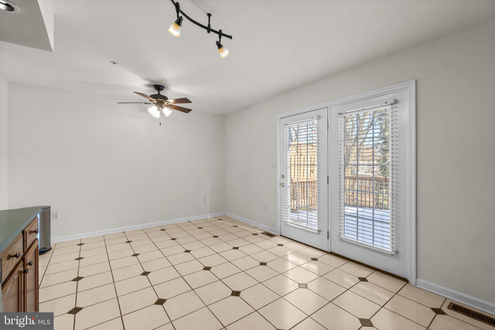 NORTH GATE TOWNE HOMES - Residential