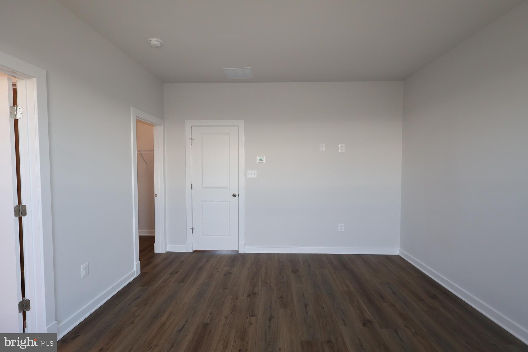 MELFORD TOWN CENTER - Residential Lease