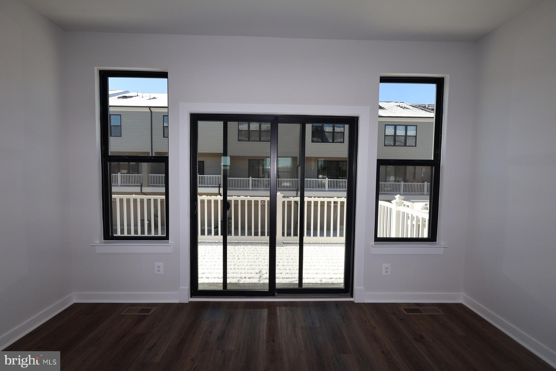 MELFORD TOWN CENTER - Residential Lease