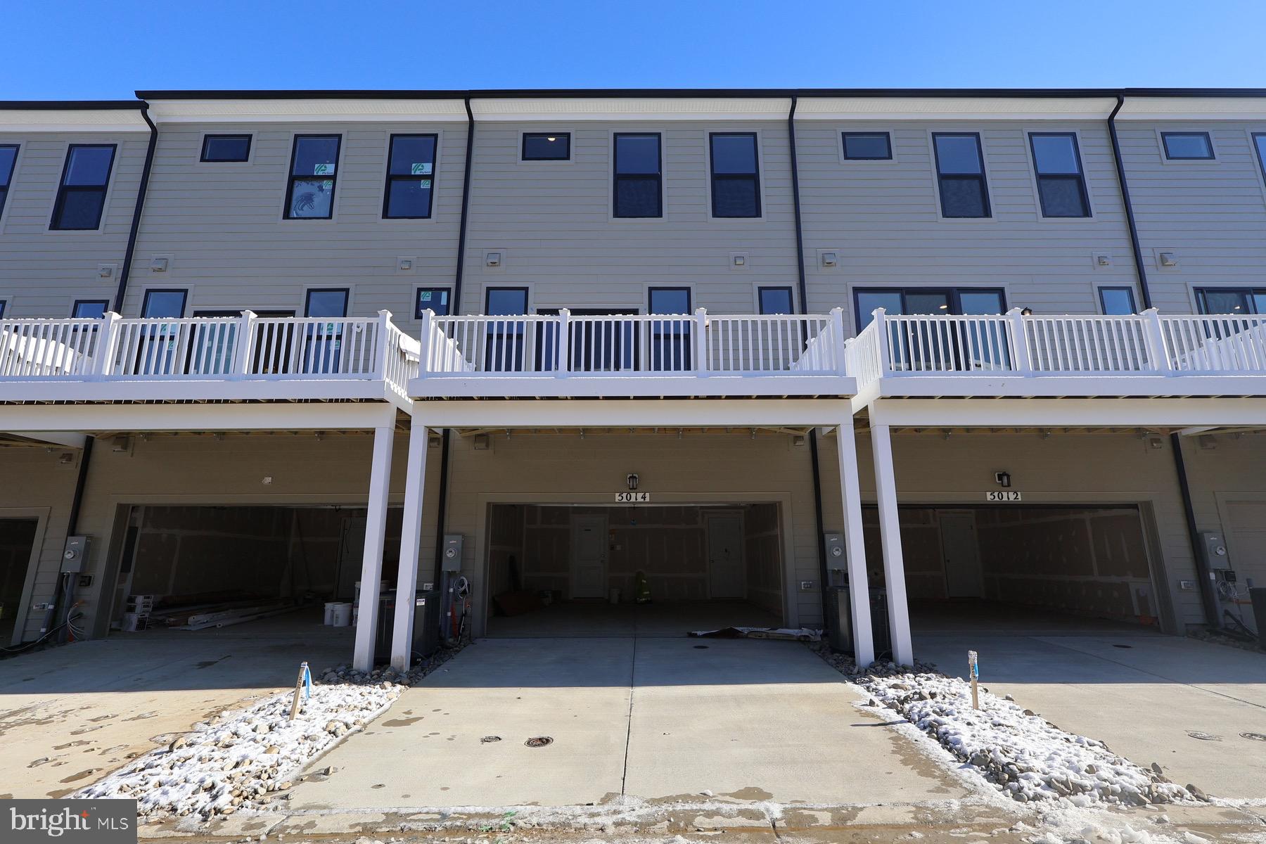 MELFORD TOWN CENTER - Residential Lease