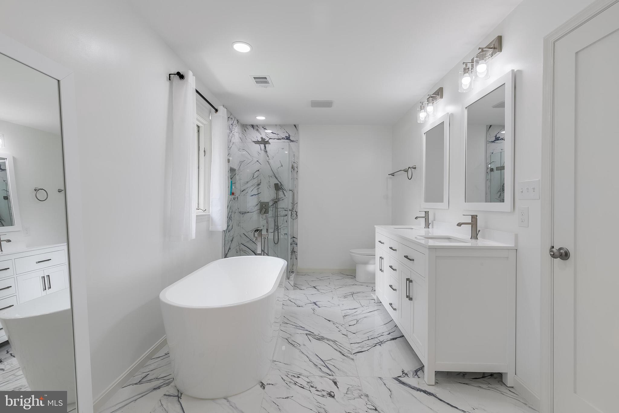 CHAIN BRIDGE FOREST - Residential