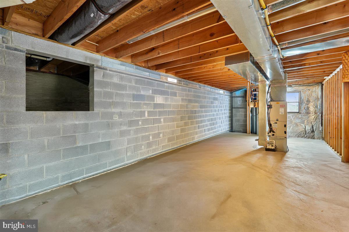 DAMASCUS OUTSIDE - Residential