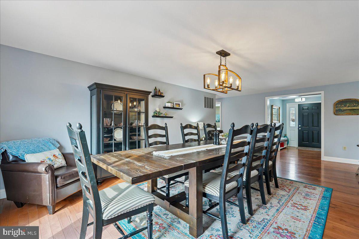 DAMASCUS OUTSIDE - Residential