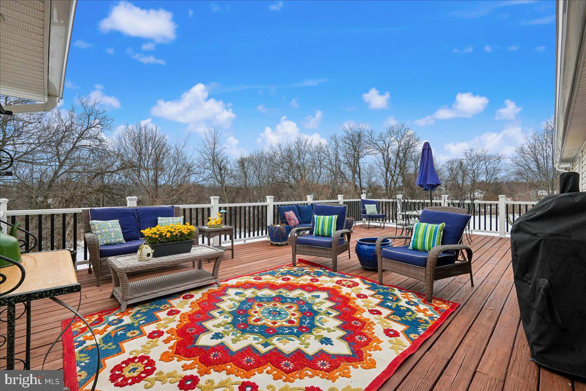 DAMASCUS OUTSIDE - Residential