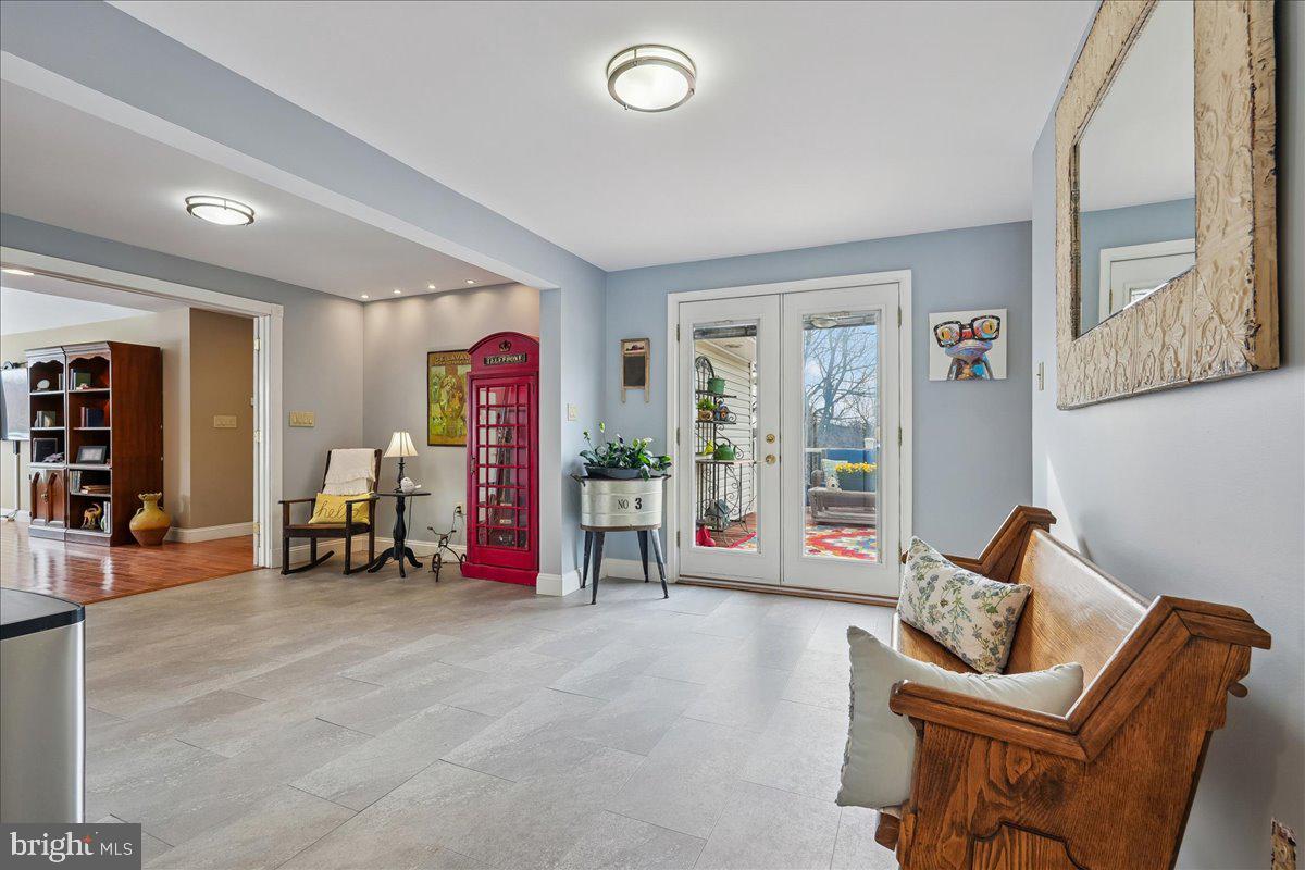 DAMASCUS OUTSIDE - Residential