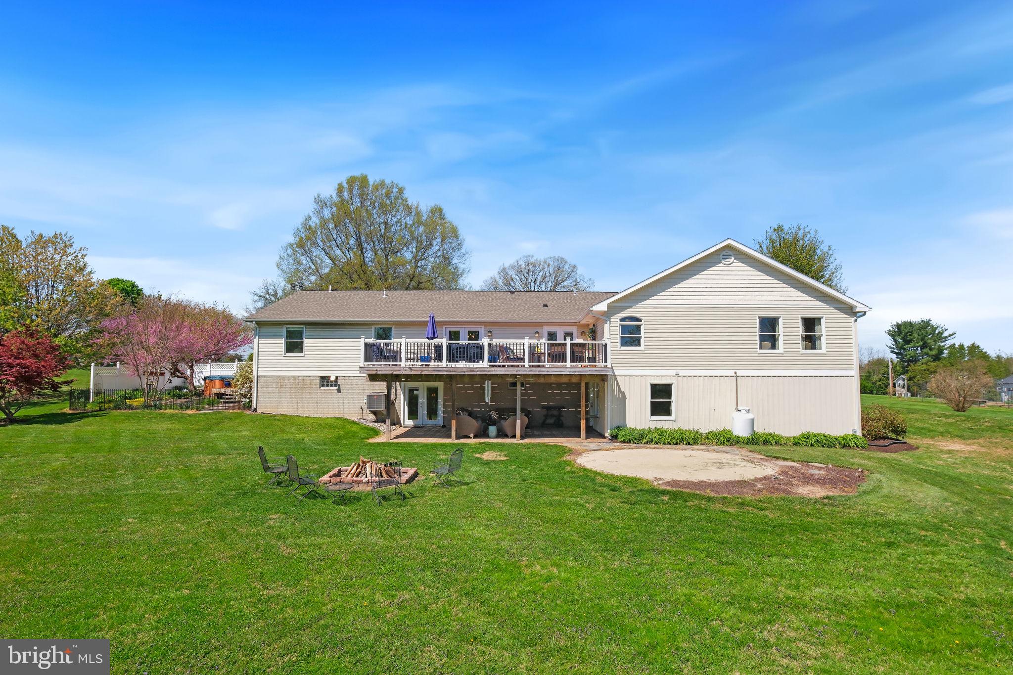 DAMASCUS OUTSIDE - Residential