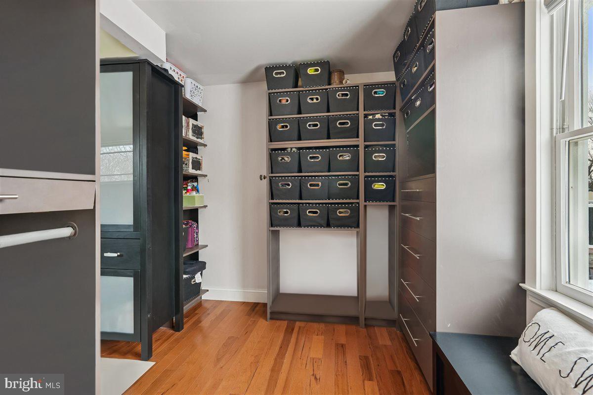 DAMASCUS OUTSIDE - Residential