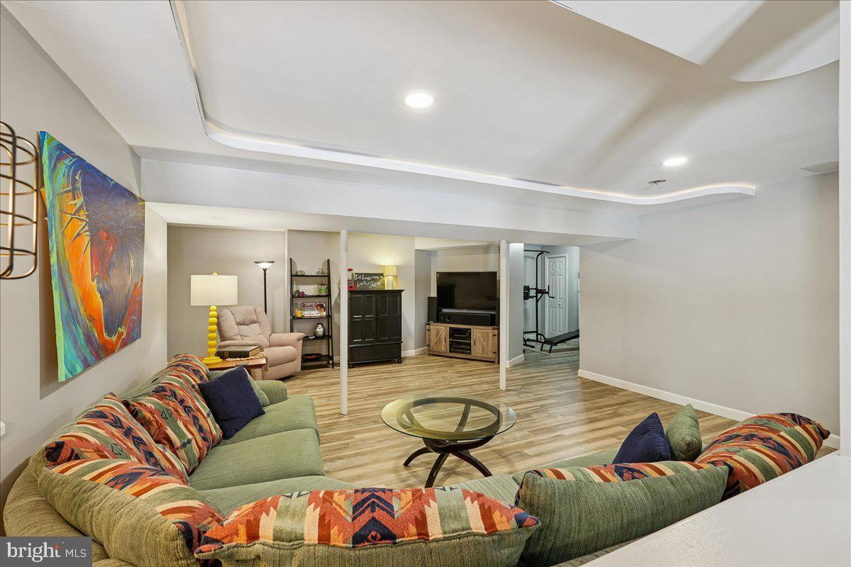 DAMASCUS OUTSIDE - Residential