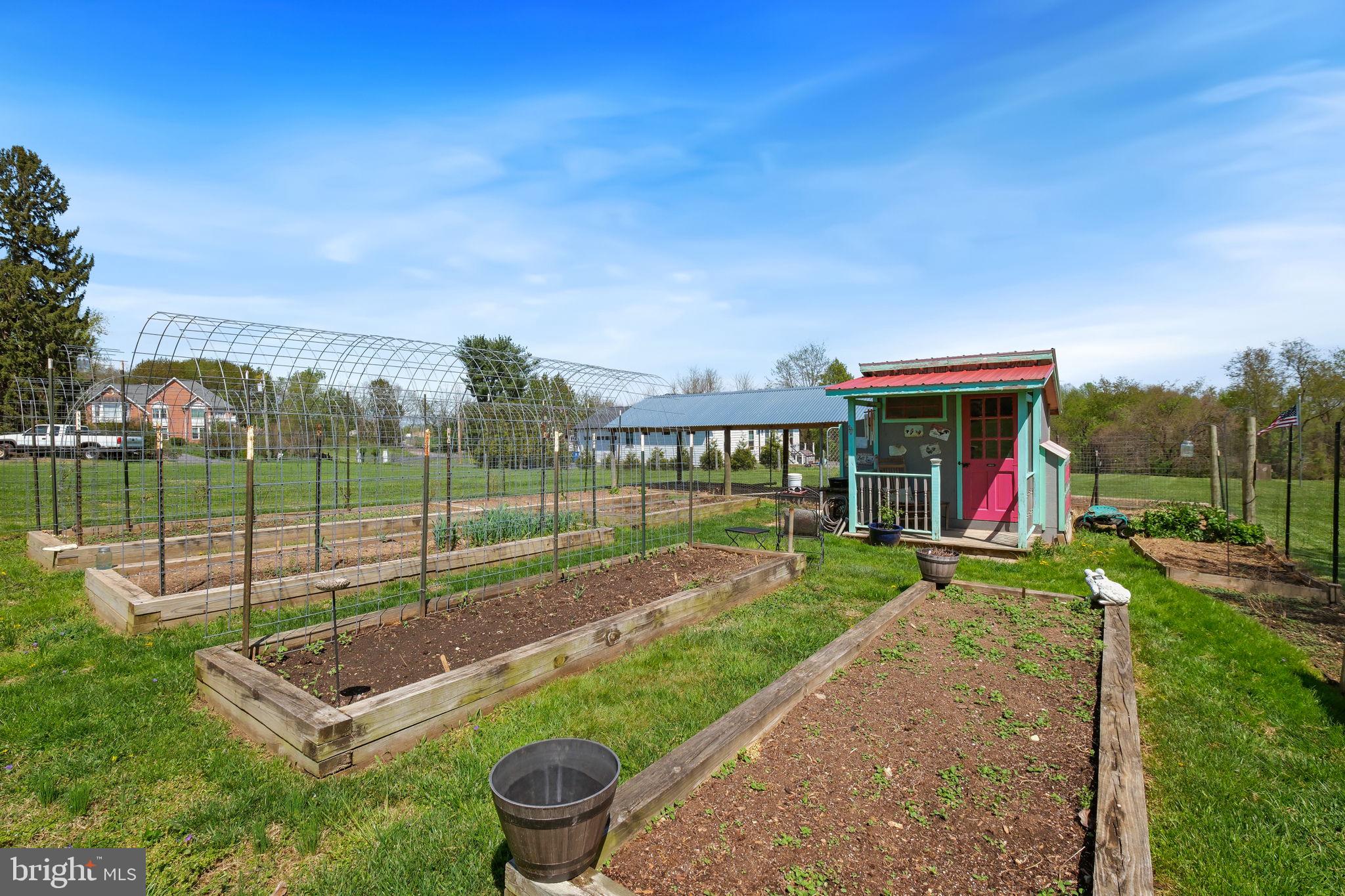 DAMASCUS OUTSIDE - Residential