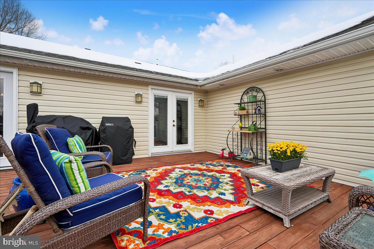 DAMASCUS OUTSIDE - Residential