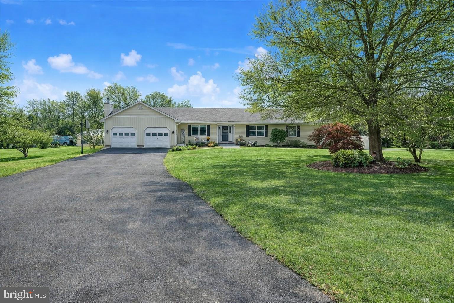 DAMASCUS OUTSIDE - Residential