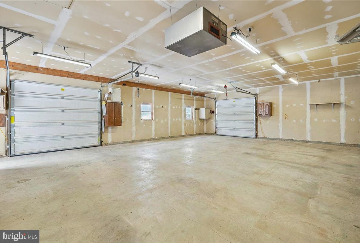 DAMASCUS OUTSIDE - Residential