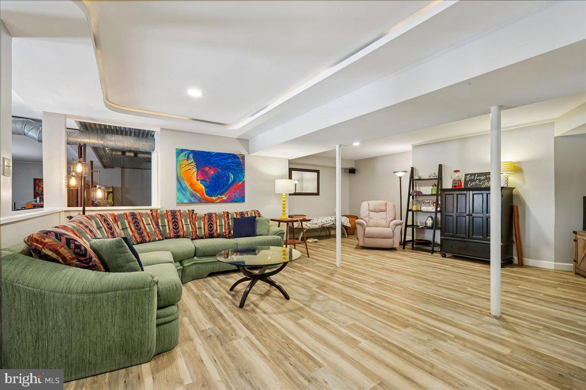 DAMASCUS OUTSIDE - Residential