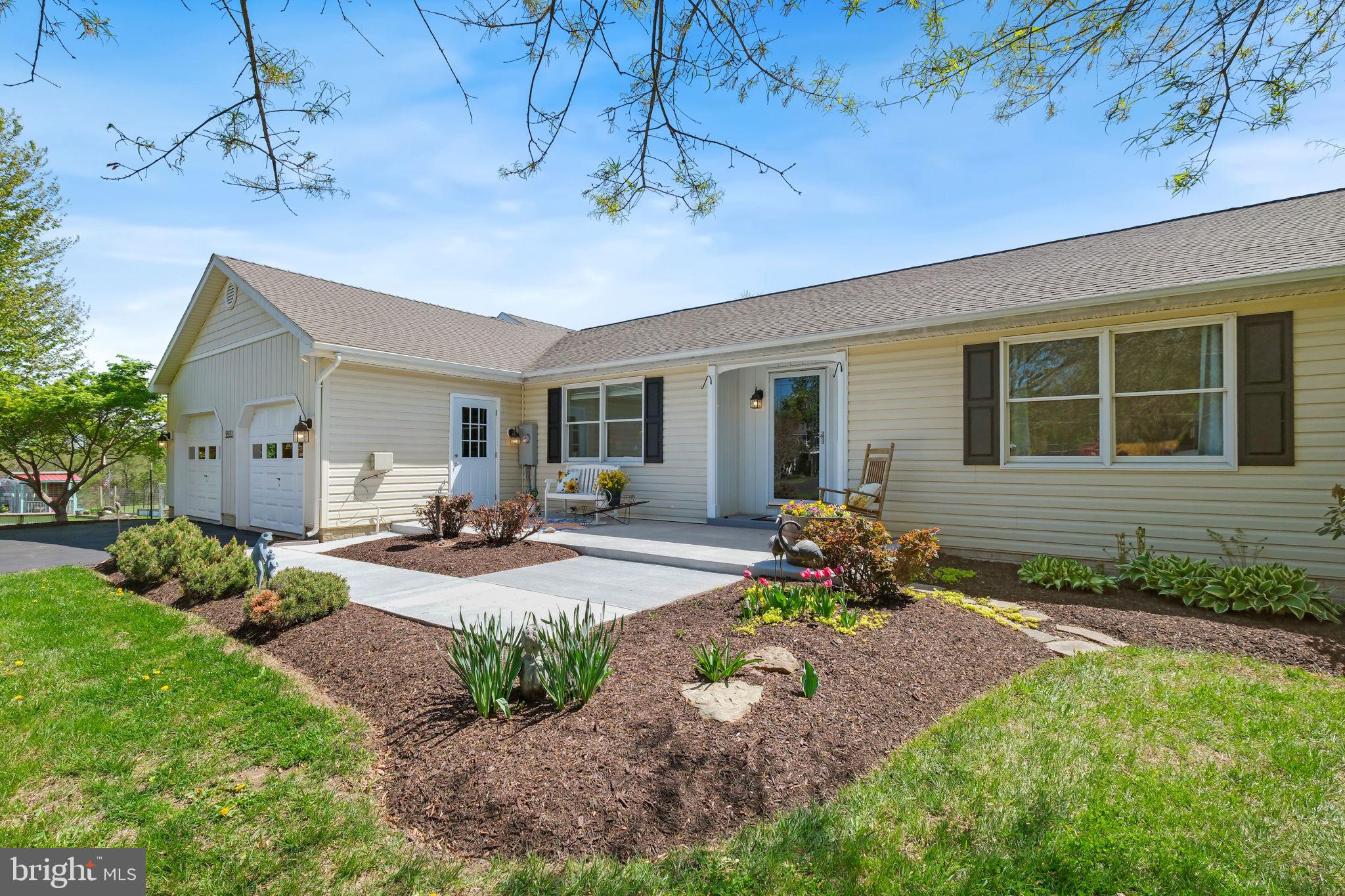 DAMASCUS OUTSIDE - Residential