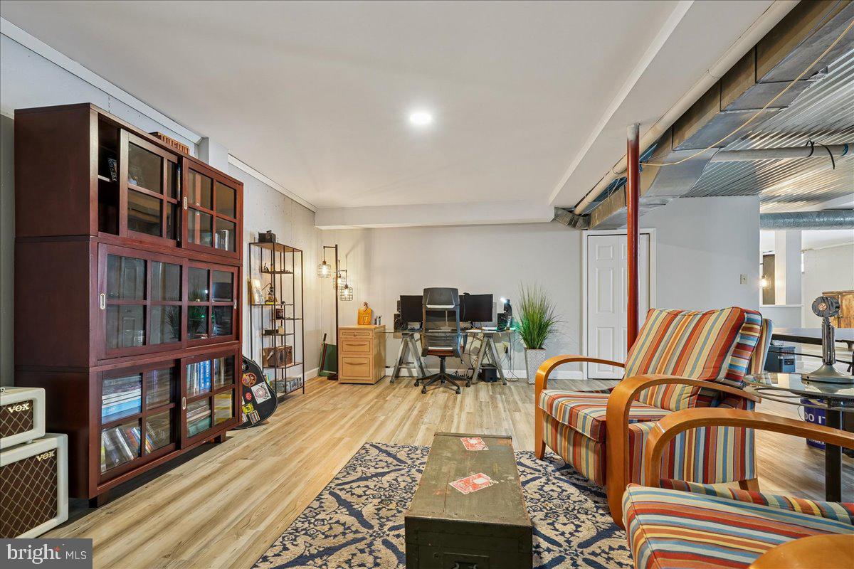 DAMASCUS OUTSIDE - Residential