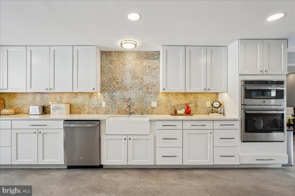 DAMASCUS OUTSIDE - Residential