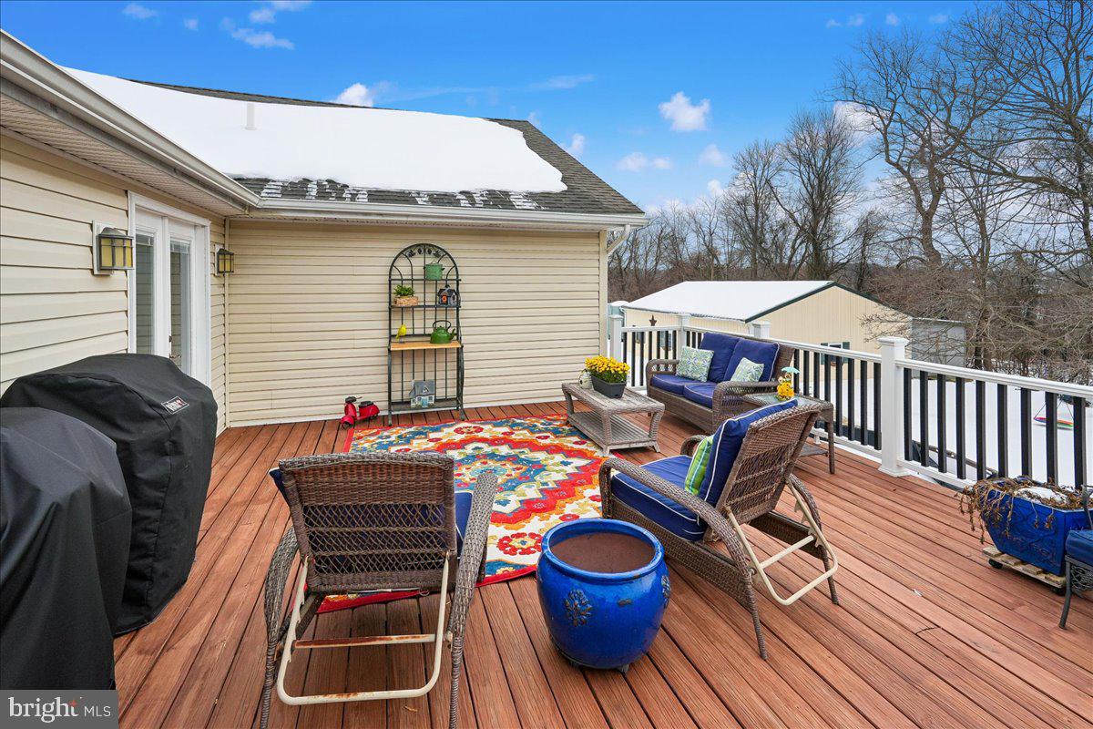 DAMASCUS OUTSIDE - Residential