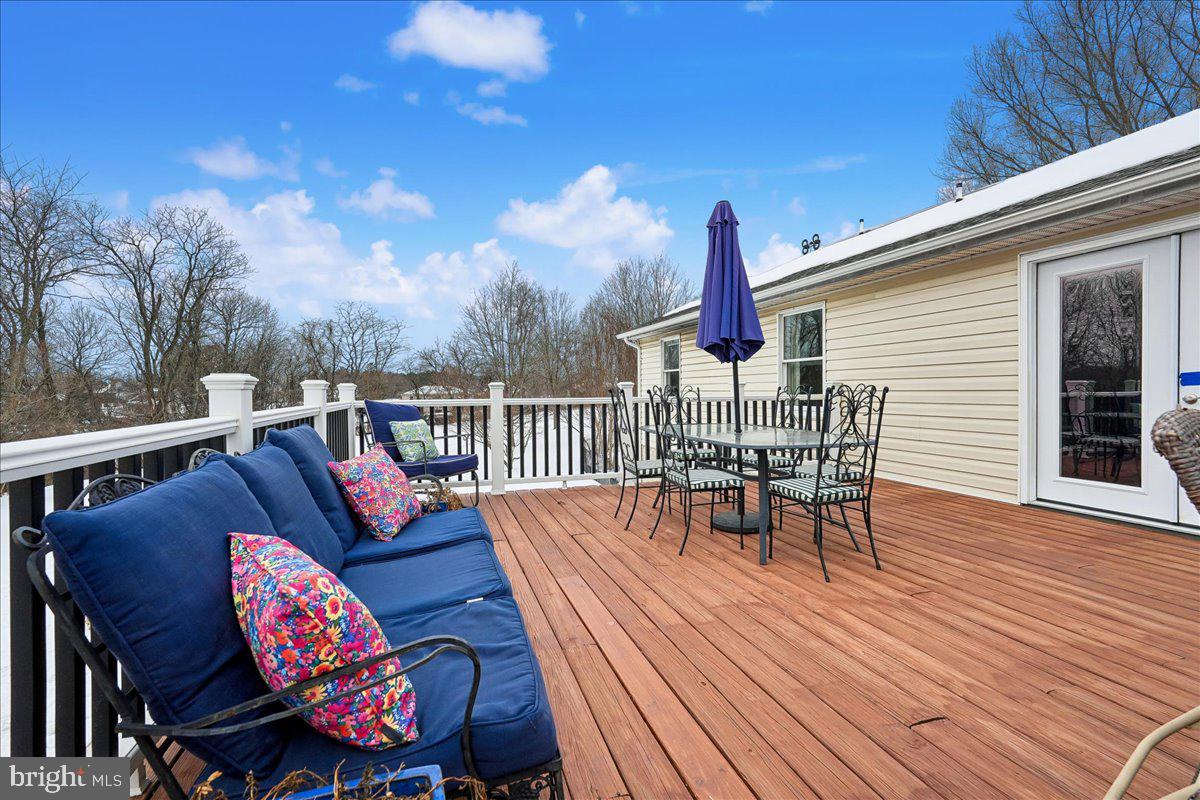 DAMASCUS OUTSIDE - Residential