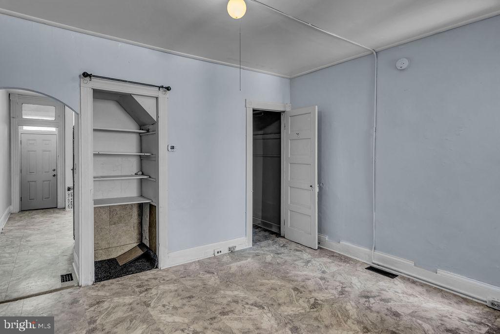 WASHINGTON VILLAGE - Residential