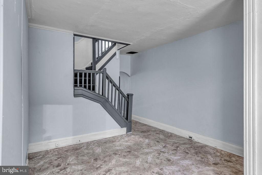 WASHINGTON VILLAGE - Residential