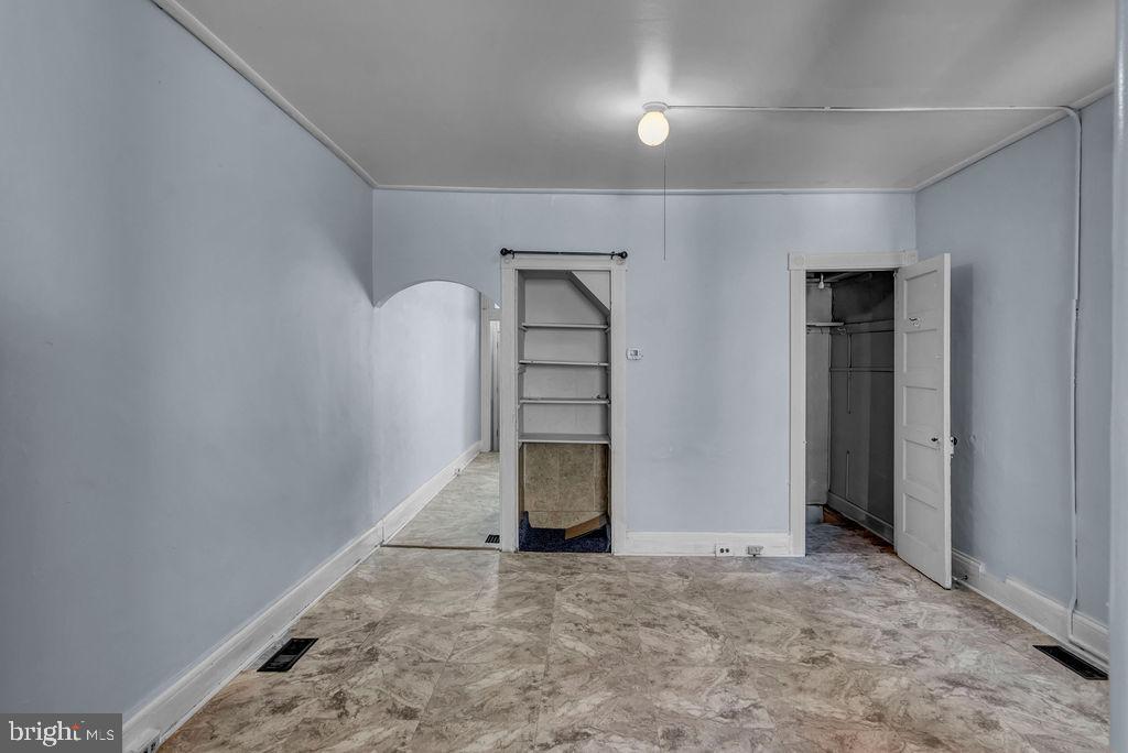 WASHINGTON VILLAGE - Residential