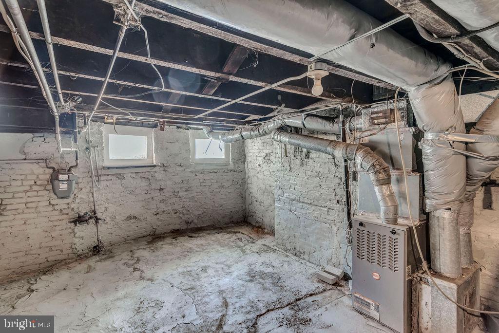 WASHINGTON VILLAGE - Residential