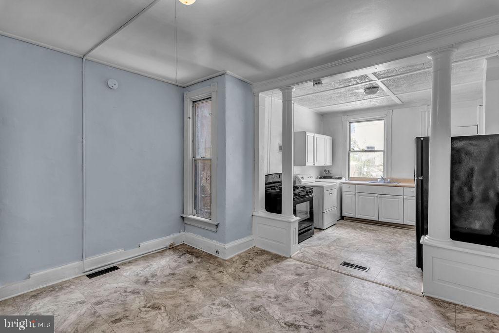 WASHINGTON VILLAGE - Residential