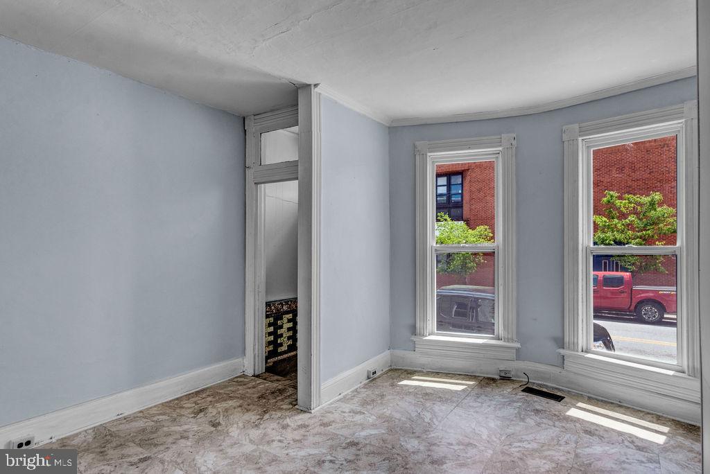 WASHINGTON VILLAGE - Residential