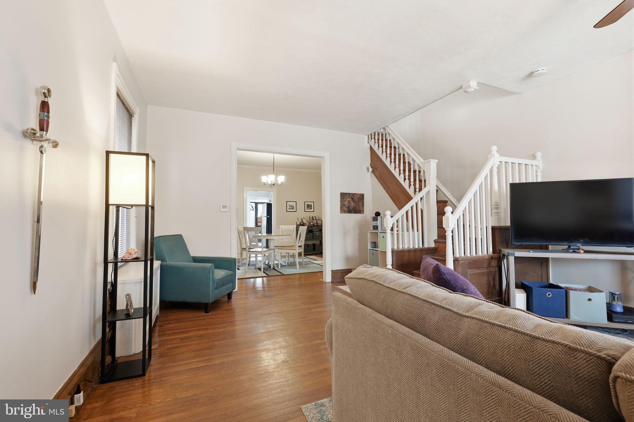 1423 LOCUST STREET