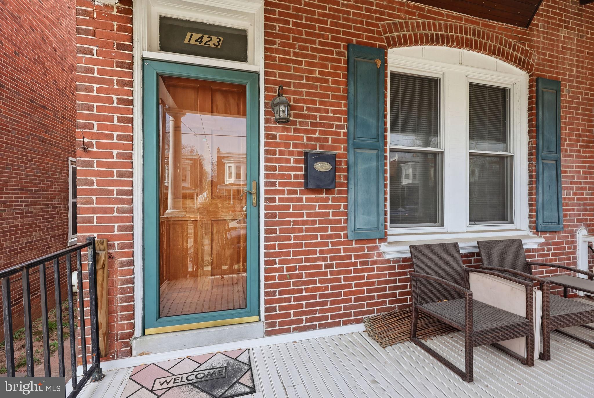 1423 LOCUST STREET