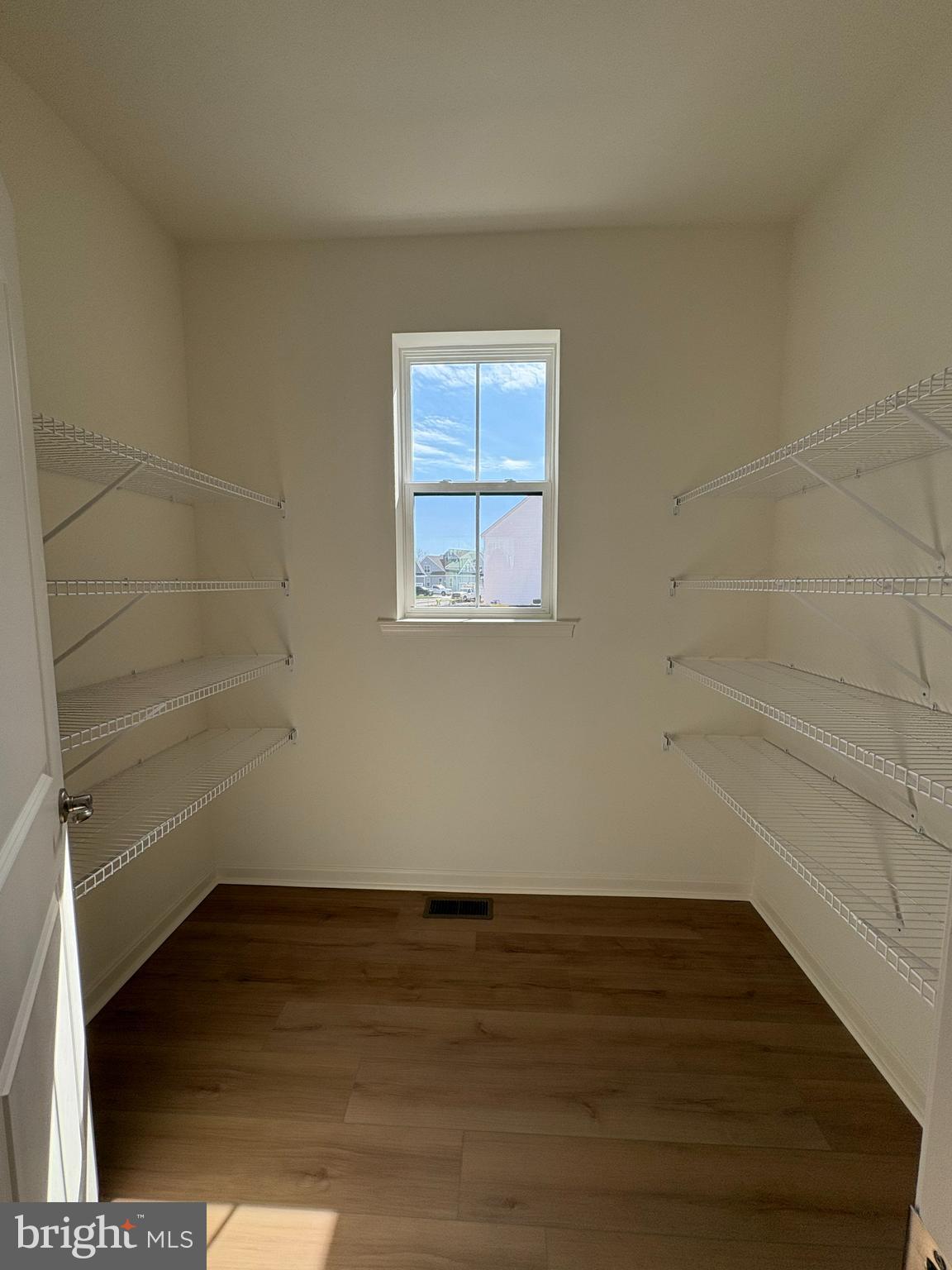 POND VIEW ESTATES - Residential