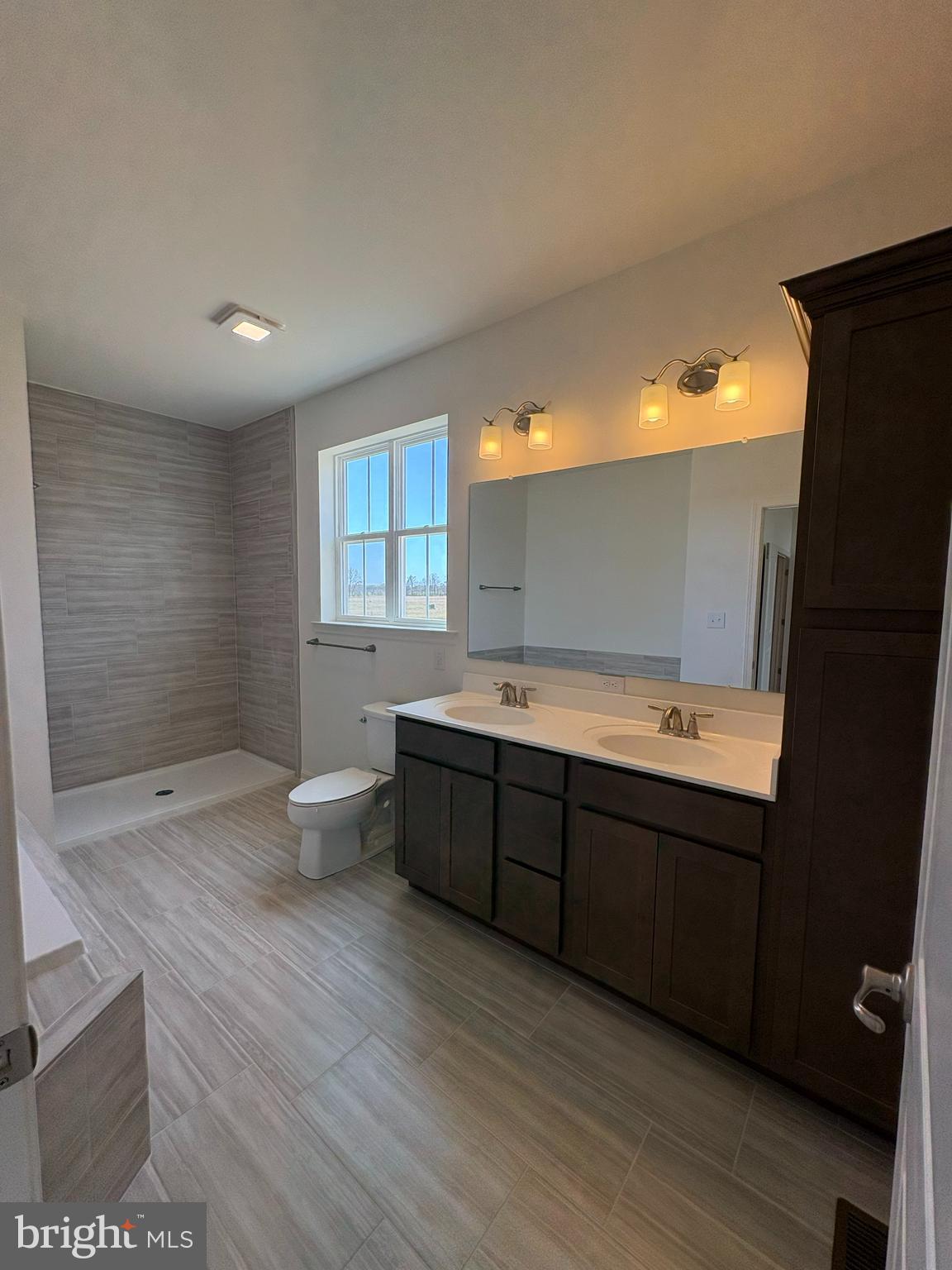 POND VIEW ESTATES - Residential