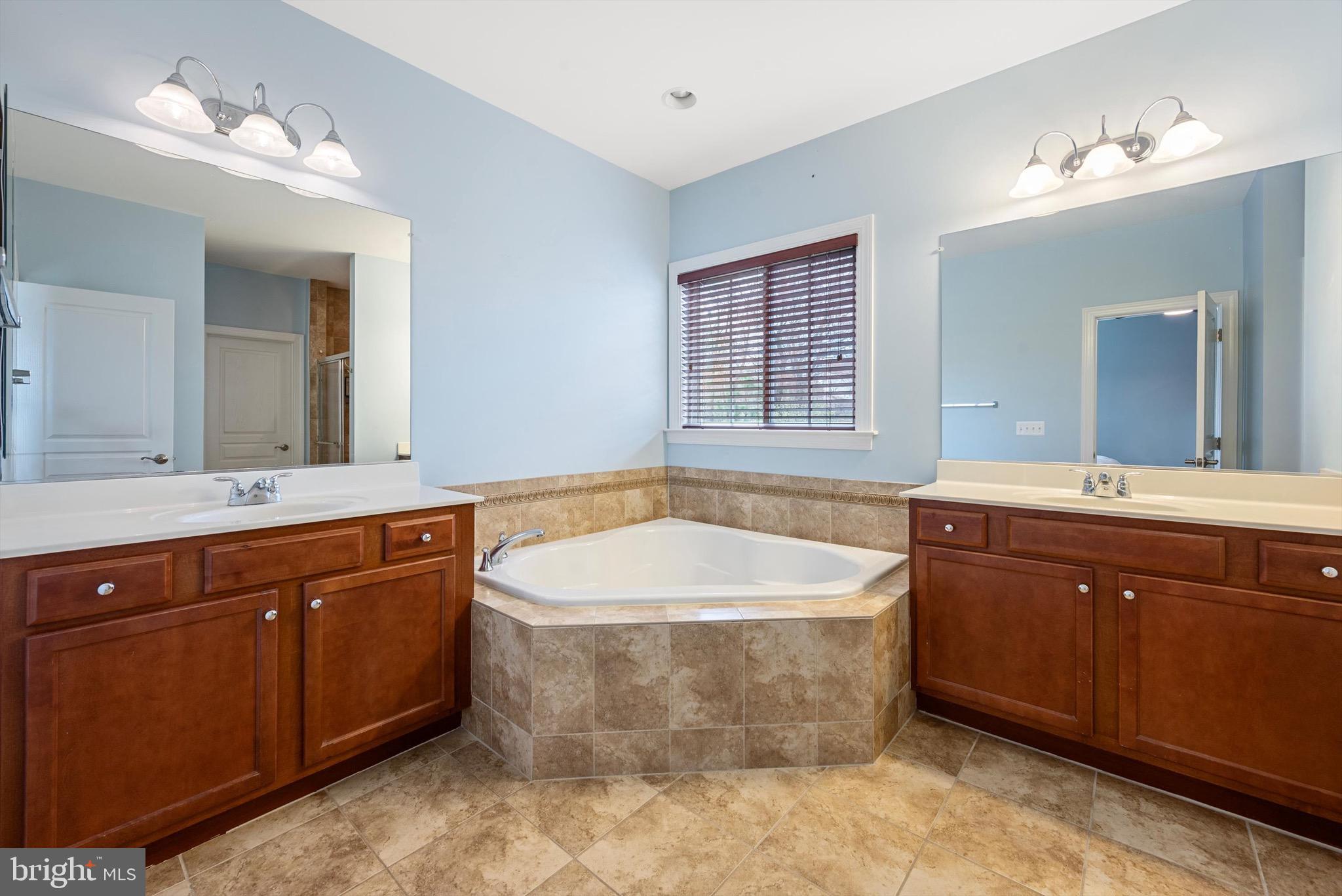 GLYNN TARRA ESTATES - Residential