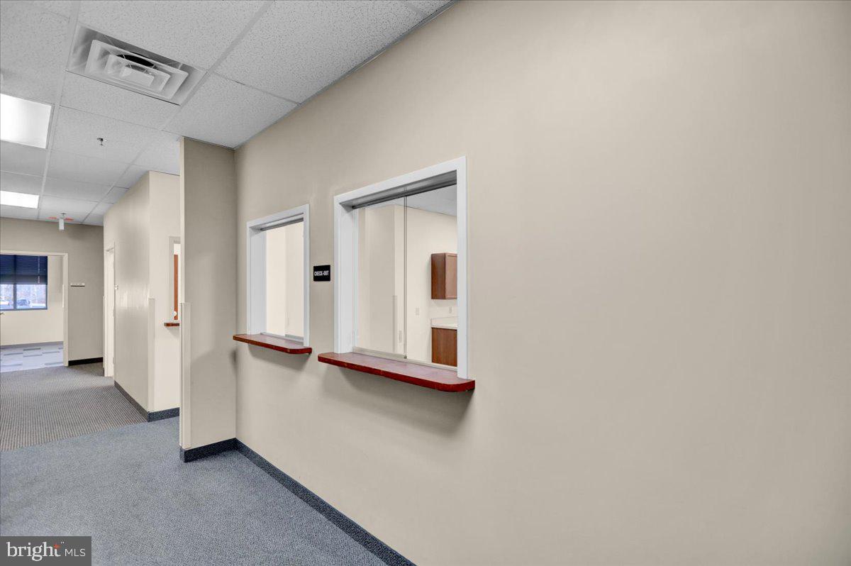 SPRING RIDGE - Commercial Sale