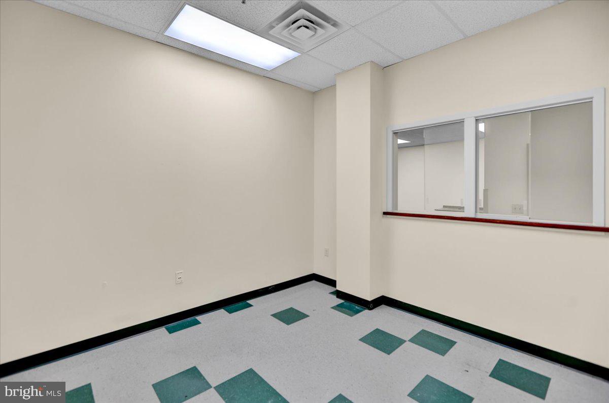 SPRING RIDGE - Commercial Sale