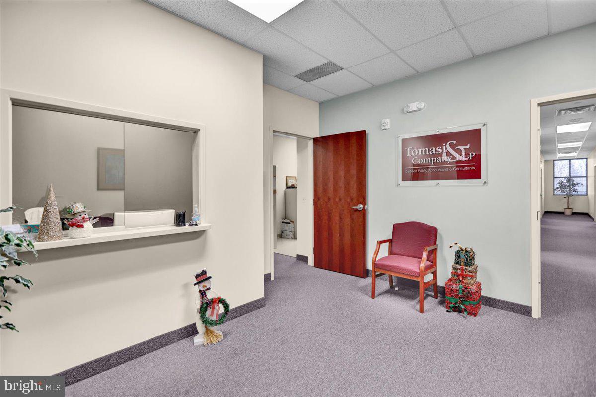 SPRING RIDGE - Commercial Sale