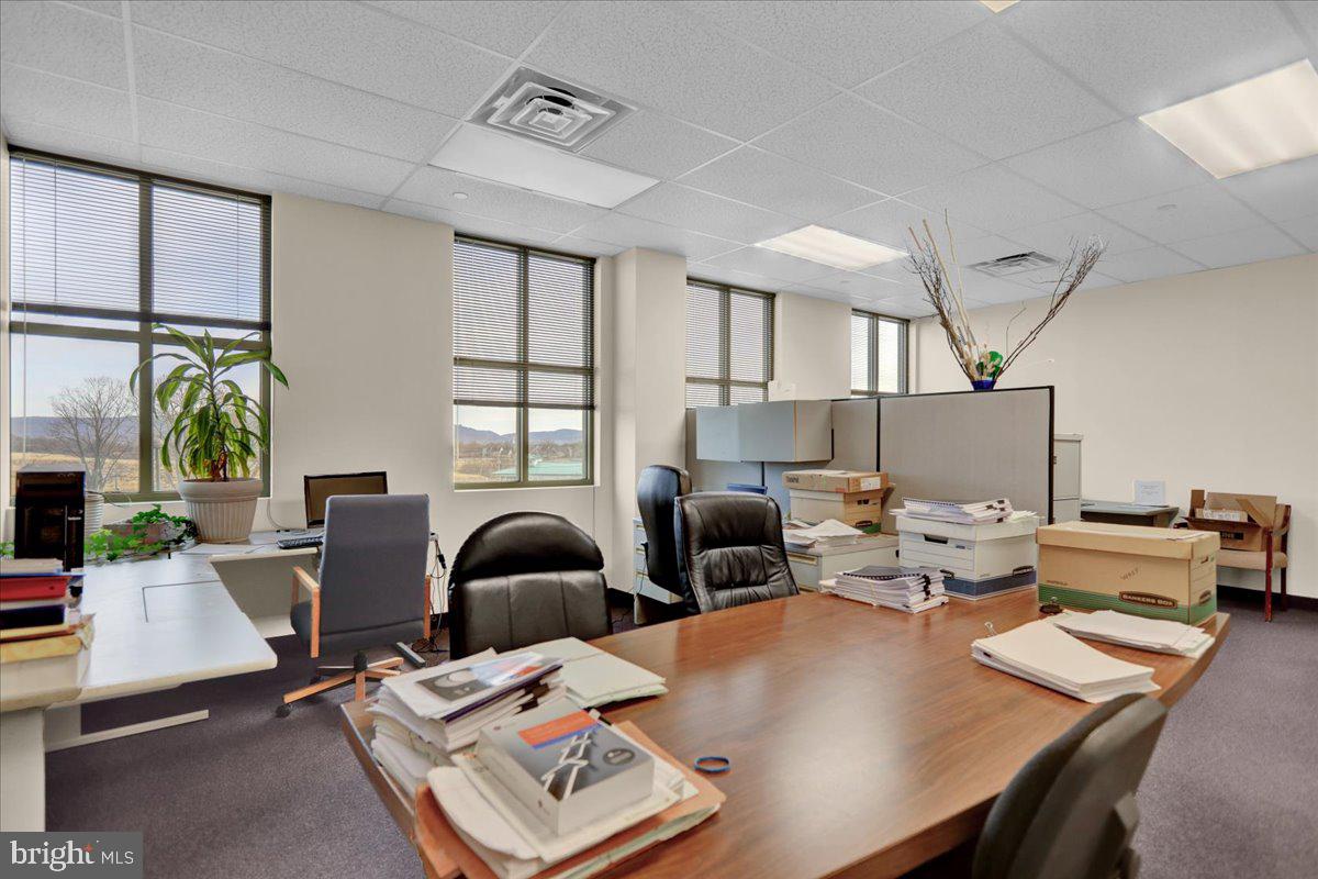 SPRING RIDGE - Commercial Sale